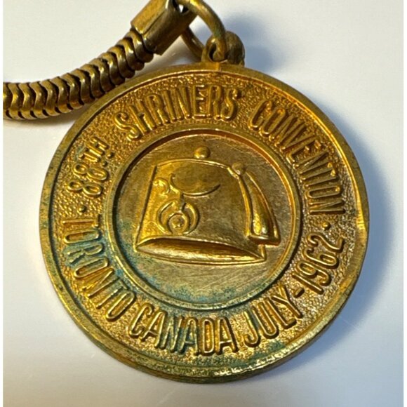Vintage 88th Shriners Convention Toronto Canada 1962 Gold Tone Keychain Souvenir - Picture 2 of 6